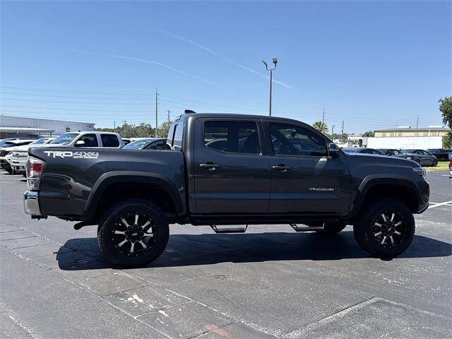 2020 Toyota Tacoma TRD V6 4x4 photo 3
