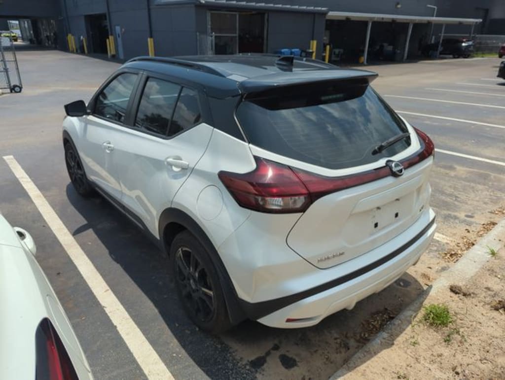 Used 2023 Nissan Kicks SR SUV