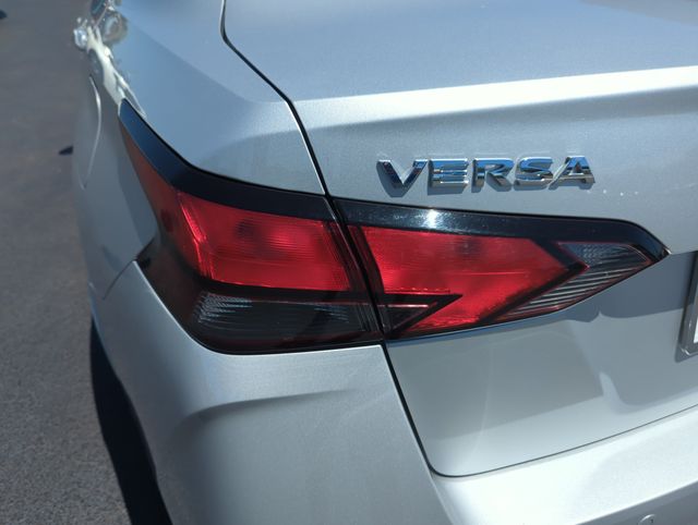 2023 Nissan Versa Sedan SV - Photo 18