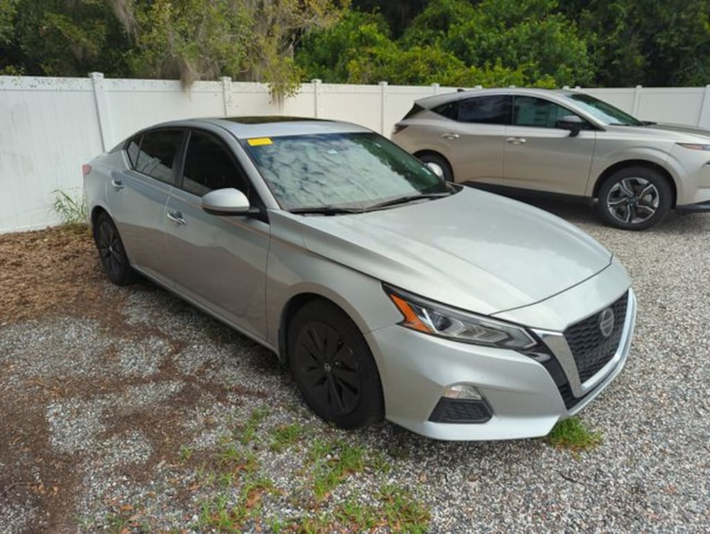 Certified 2021 Nissan Altima 2.5 SV Sedan