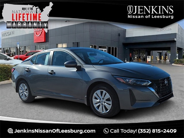 2025 Nissan Sentra S's photo