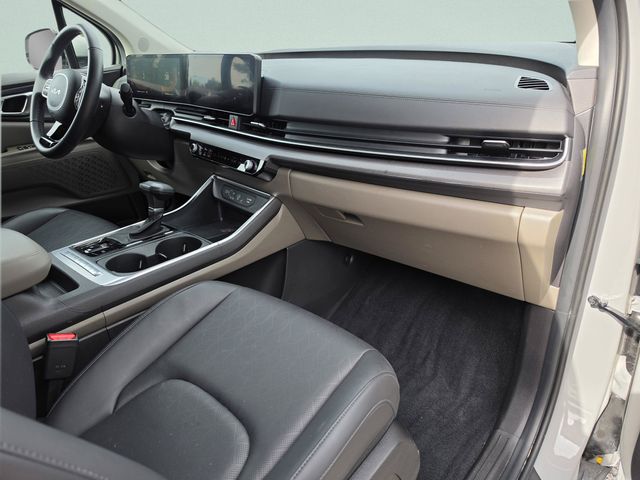 2025 Kia Carnival EX - Photo 19