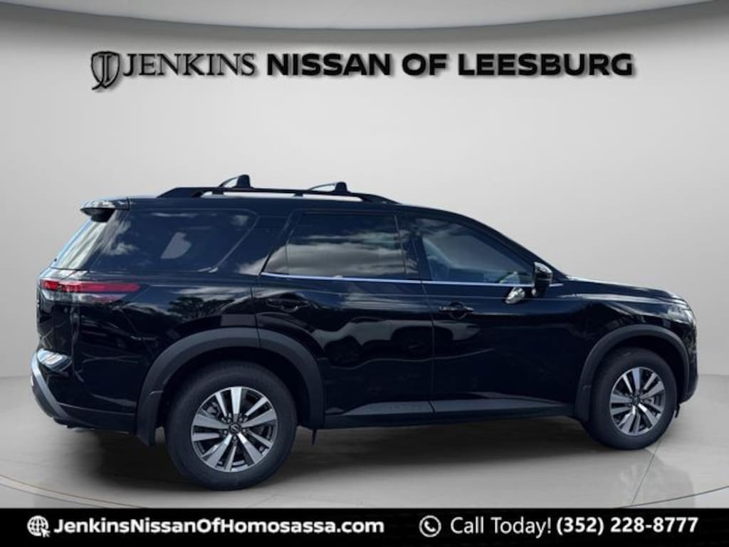 New 2026 Nissan Pathfinder SL SUV