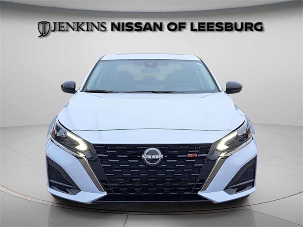 New 2025 Nissan Altima SR Sedan