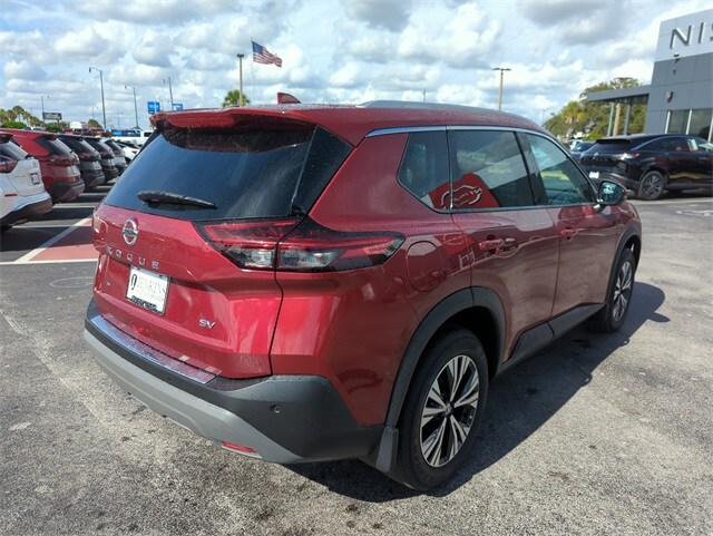 2021 Nissan Rogue SV photo 2
