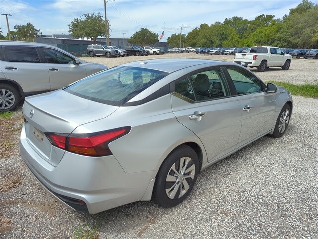 2020 Nissan Altima 2.5 S photo 2