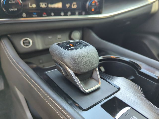 2021 Nissan Rogue Platinum - Photo 38