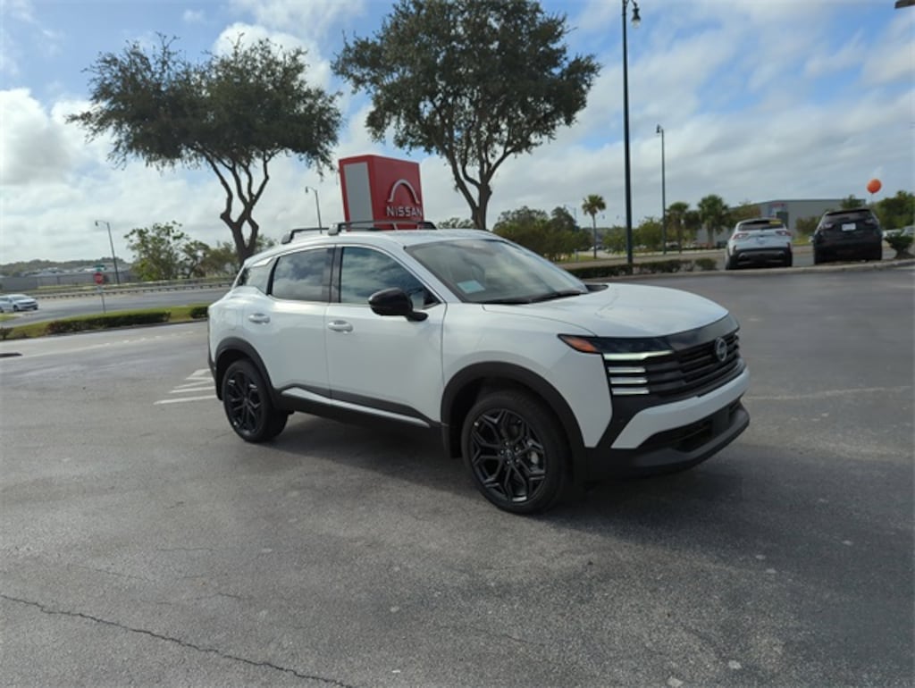 New 2026 Nissan Kicks SR SUV