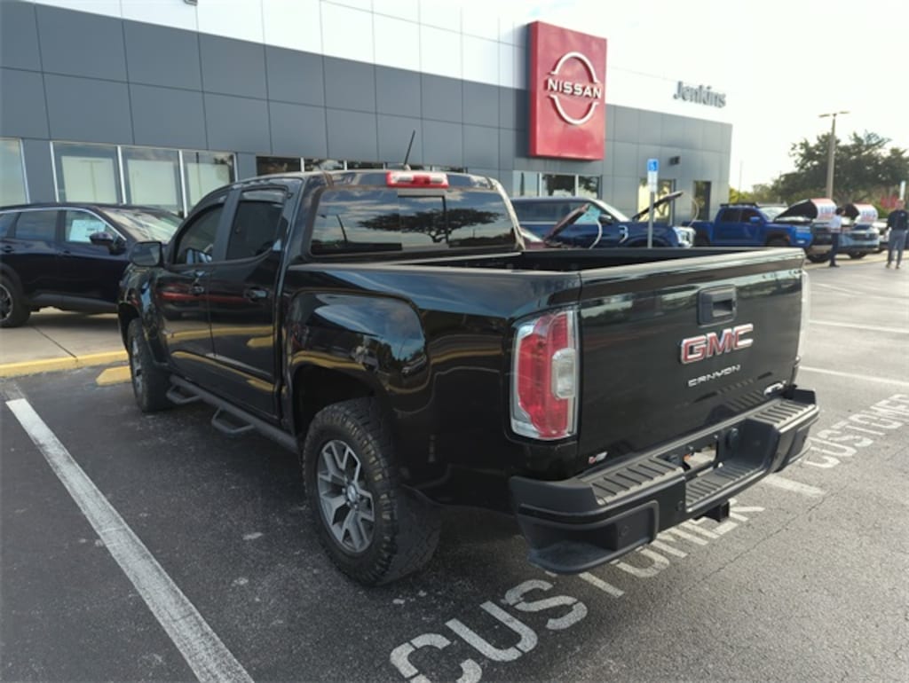 Used 2021 GMC Canyon AT4 w/Leather Truck Crew Cab