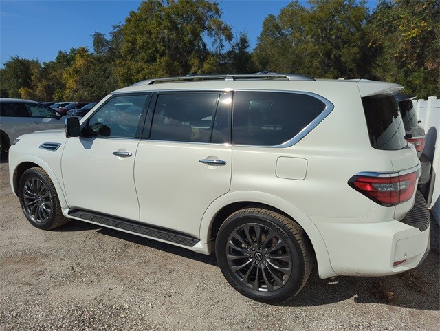 2024 Nissan Armada Platinum photo 2