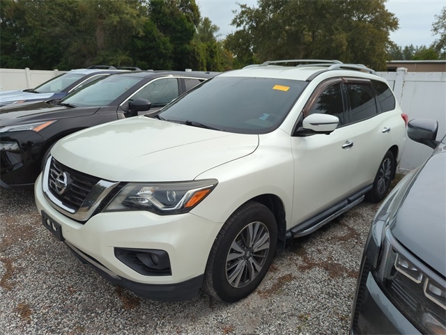 Used 2017 Nissan Pathfinder SL with VIN 5N1DR2MN6HC696183 for sale in Leesburg, FL
