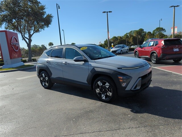 2024 Hyundai Kona SEL photo 2
