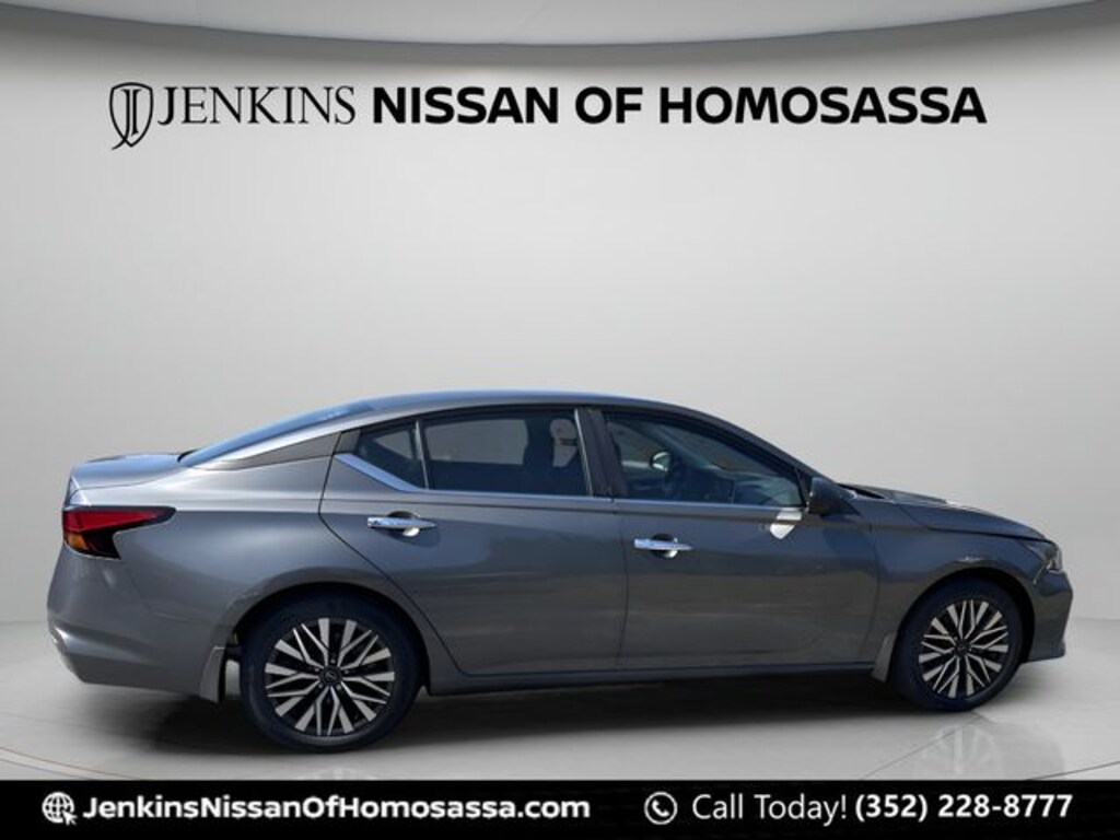 New 2025 Nissan Altima SV Sedan