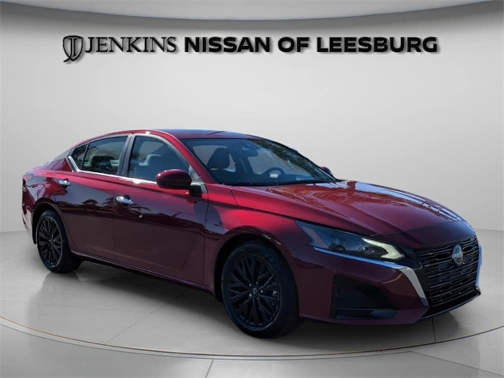 New 2025 Nissan Altima SV Sedan