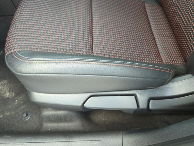 2025 Nissan Kicks SR - Photo 33