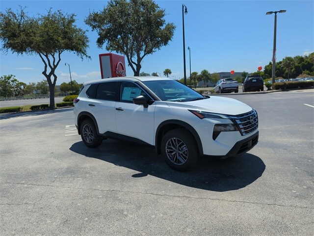 2026 Nissan Rogue S photo 2