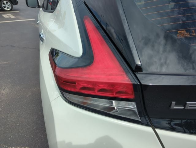 2023 Nissan Leaf S - Photo 18