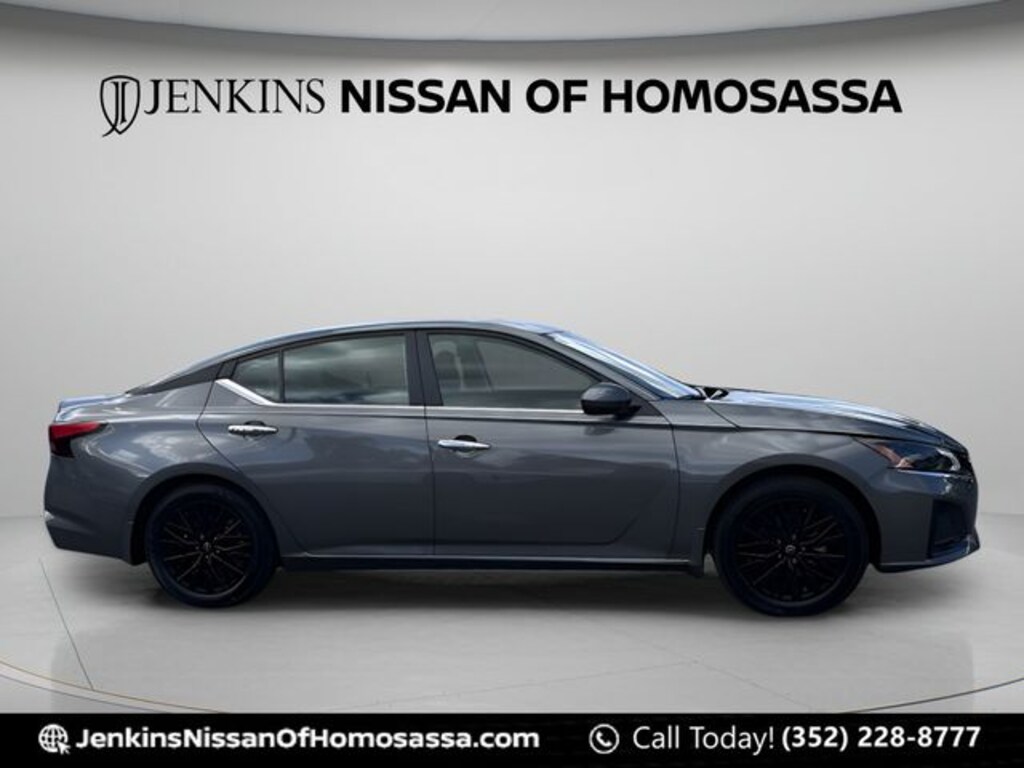 New 2025 Nissan Altima SV Sedan