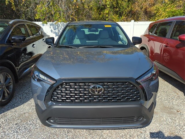 2025 Toyota Corolla Cross L photo 3