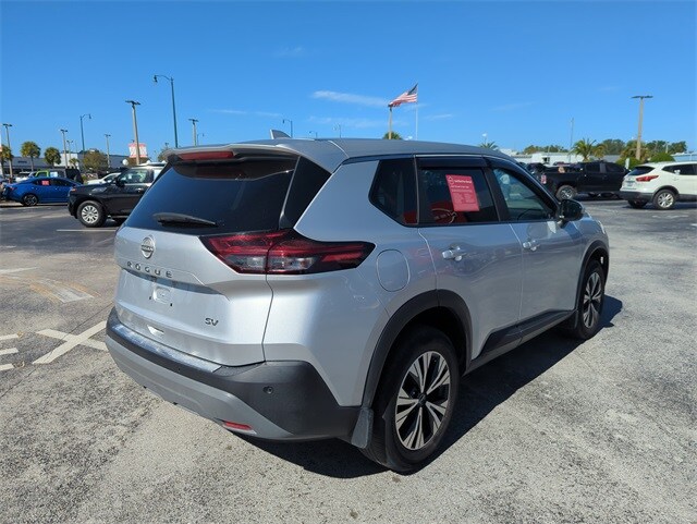 2023 Nissan Rogue SV photo 2