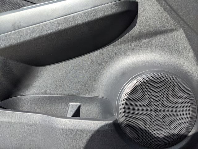 2025 Nissan KICKS PLAY Base - Photo 27