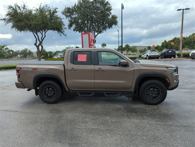 2023 Nissan Frontier PRO-4X photo 2
