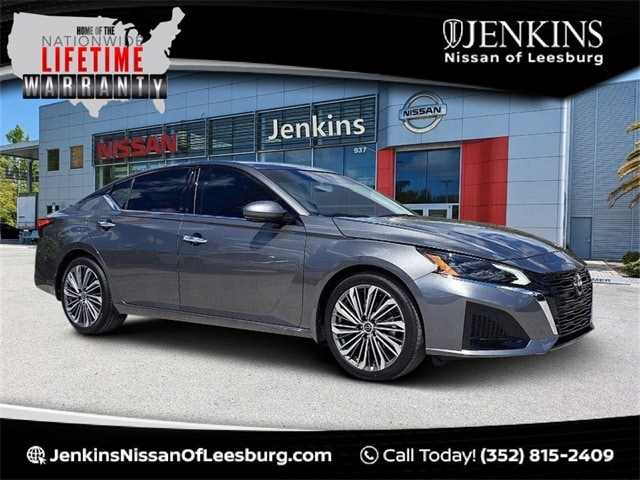 2025 Nissan Altima SL's photo