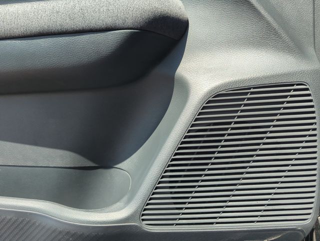 2025 Nissan Kicks SV AWD - Photo 33