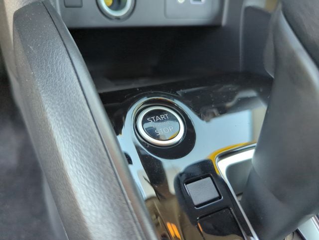 2025 Nissan Versa Sedan SV - Photo 42