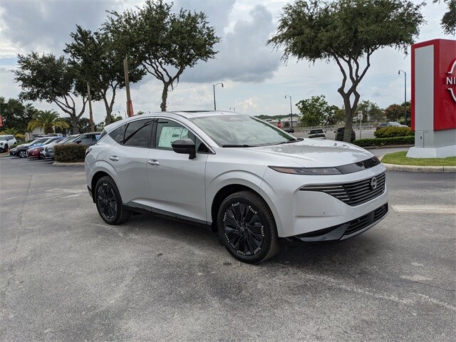 2025 Nissan Murano Platinum photo 2
