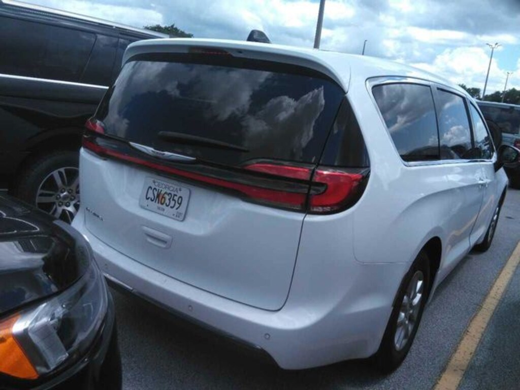 Used 2024 Chrysler Pacifica Touring L Van Passenger Van