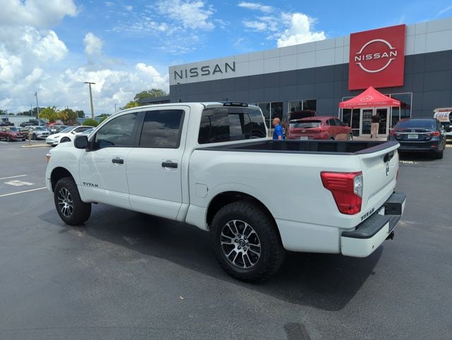 2023 Nissan Titan SV - Photo 9