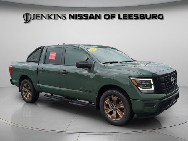 2024 Nissan Titan Truck Crew Cab 