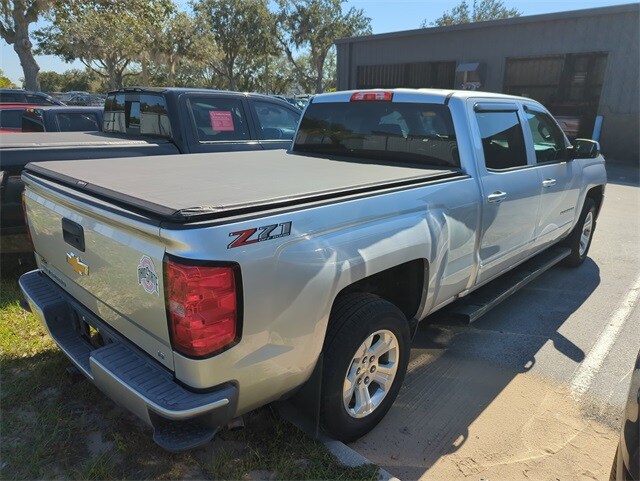 2018 Chevrolet Silverado 1500 LT2 photo 2