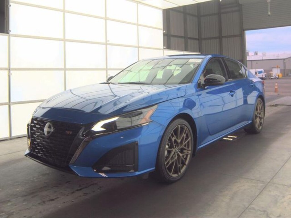 Certified 2025 Nissan Altima SR Sedan