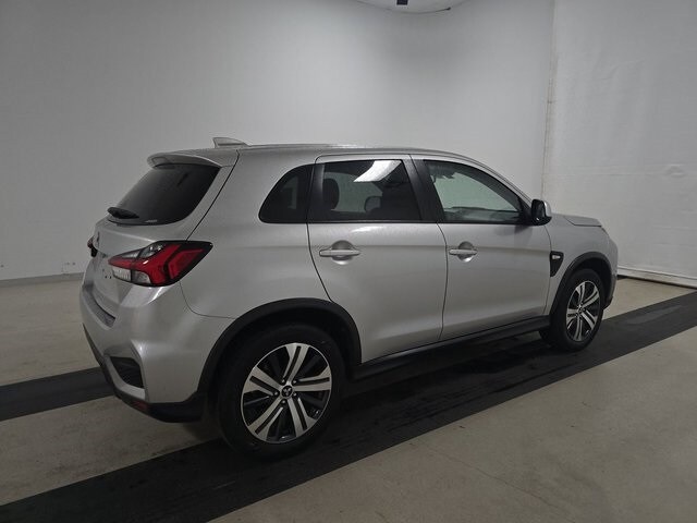 2023 Mitsubishi Outlander Sport ES photo 4