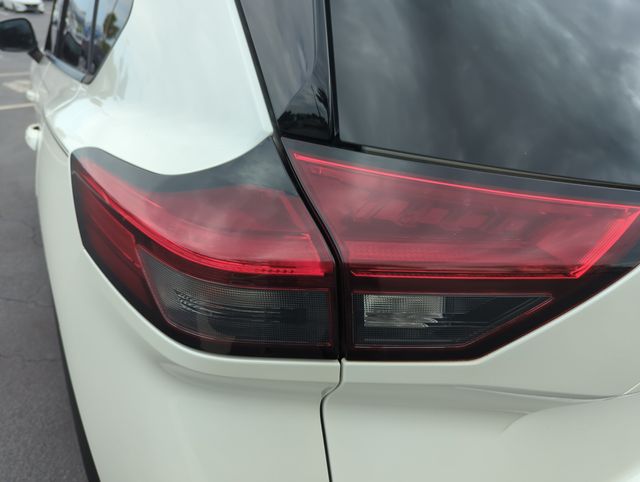 2021 Nissan Rogue SV - Photo 18