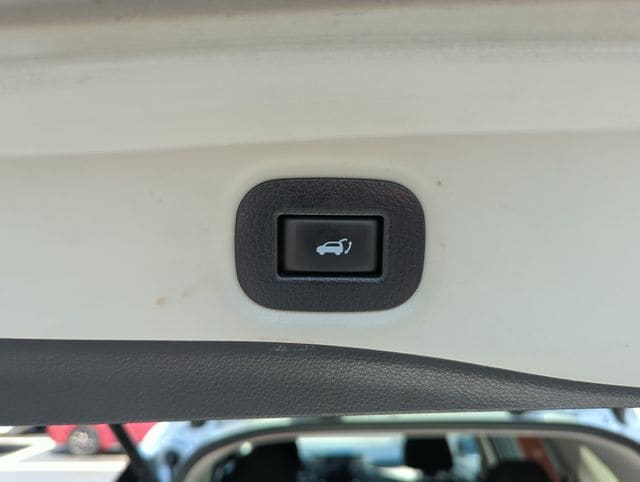 2020 Nissan Rogue SV - Photo 21
