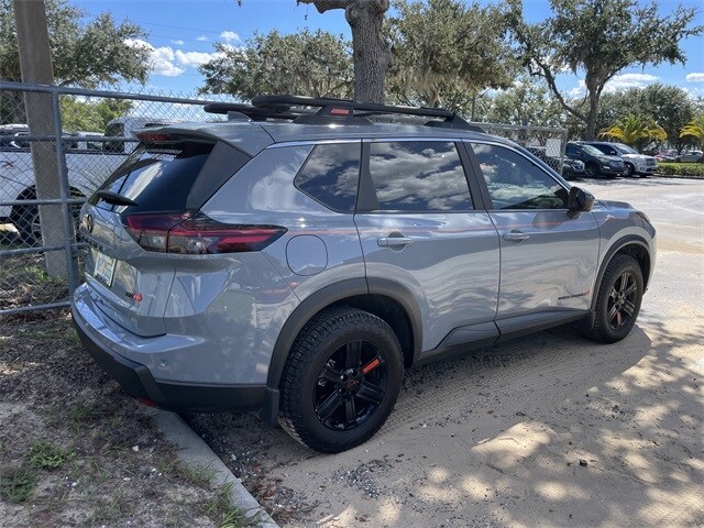 2025 Nissan Rogue photo 2