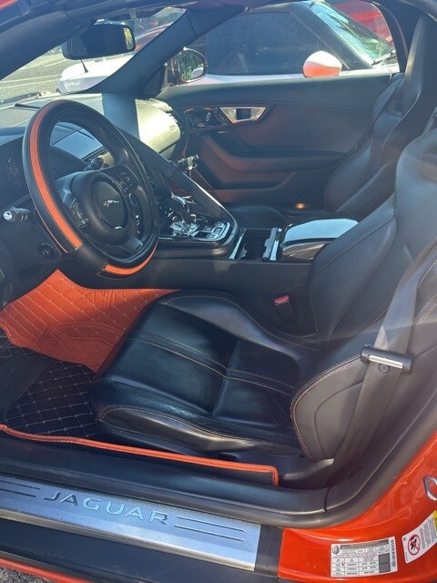 2014 Jaguar F-TYPE Base photo 3