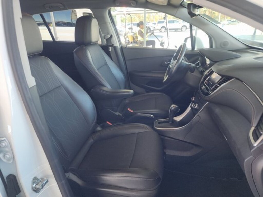 Used 2022 Chevrolet Trax LT SUV