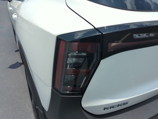 2025 Nissan Kicks SR AWD - Photo 18