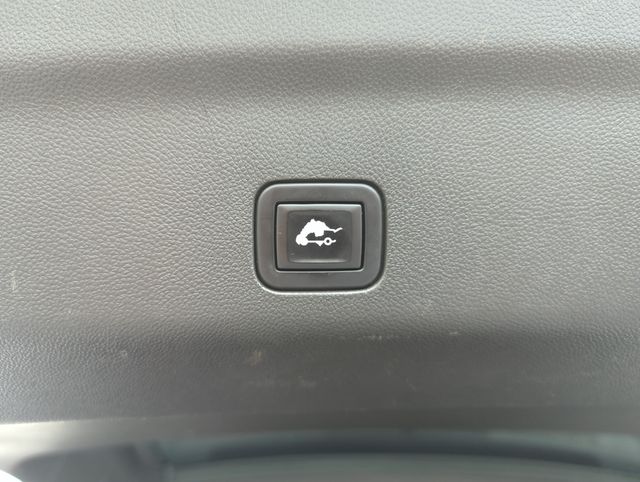 2021 Chevrolet Tahoe Z71 - Photo 21