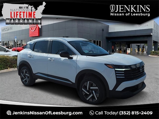 2026 Nissan KICKS SV's photo