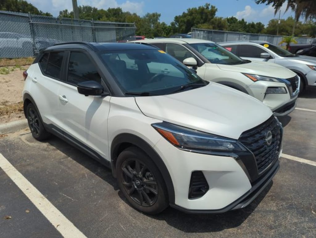 Used 2023 Nissan Kicks SR SUV
