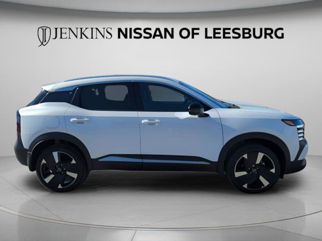 New 2026 Nissan Kicks SR SUV