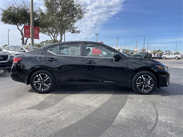 2025 Nissan Sentra SV photo 3
