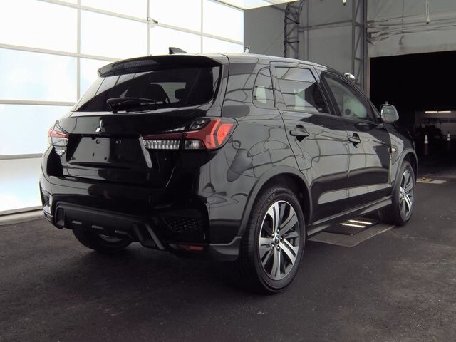 2023 Mitsubishi Outlander Sport ES photo 3