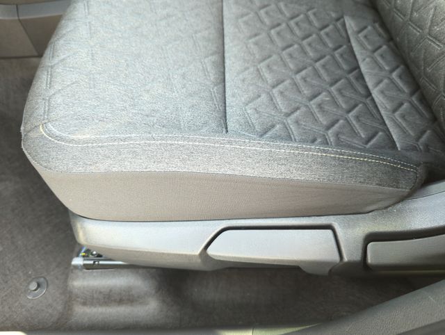 2025 Nissan Kicks SV AWD - Photo 34