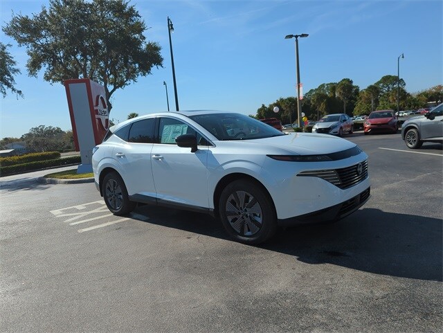 2025 Nissan Murano SL photo 2